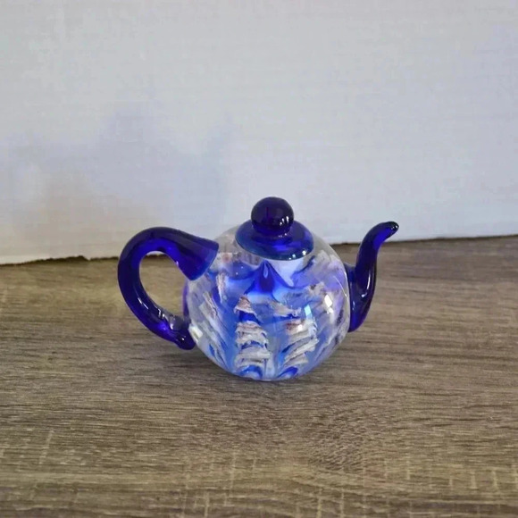 Art Glass Teapot  Paperweight - Picture 4 of 7